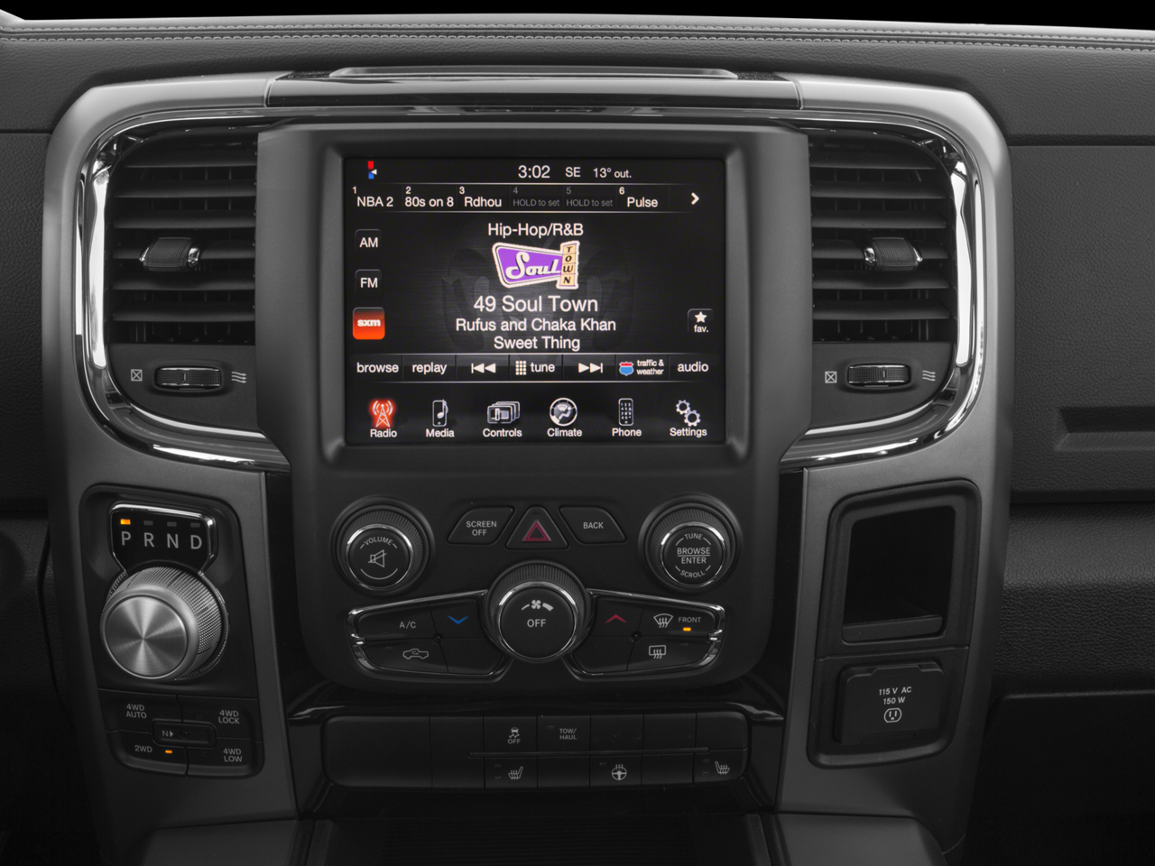 2016 RAM 1500 SLT