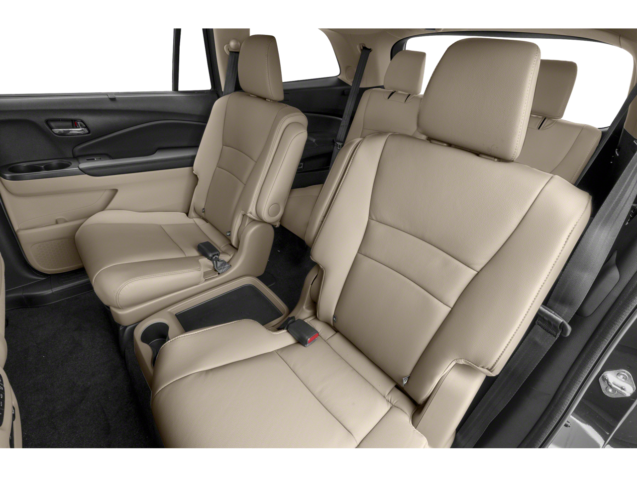2022 Honda Pilot Touring w/Rear Captain's Chairs