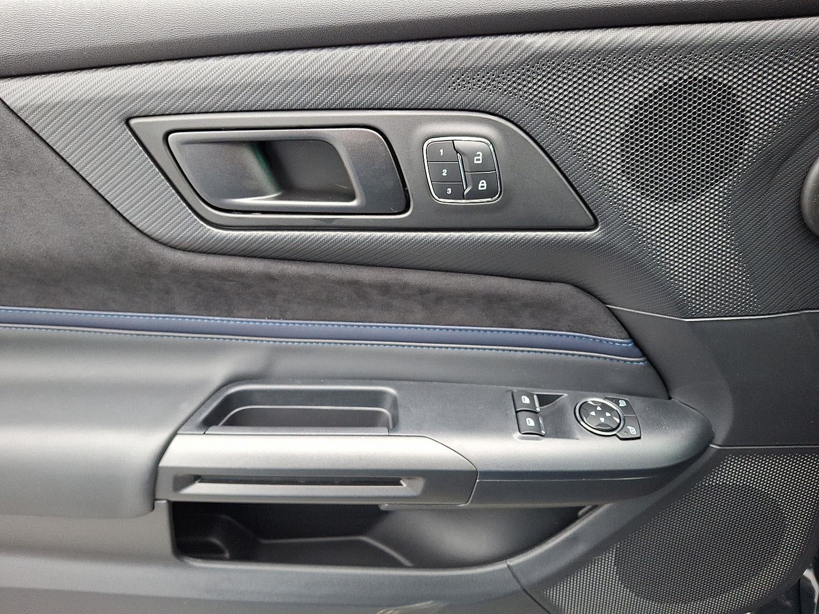 2025 Ford Mustang Dark Horse