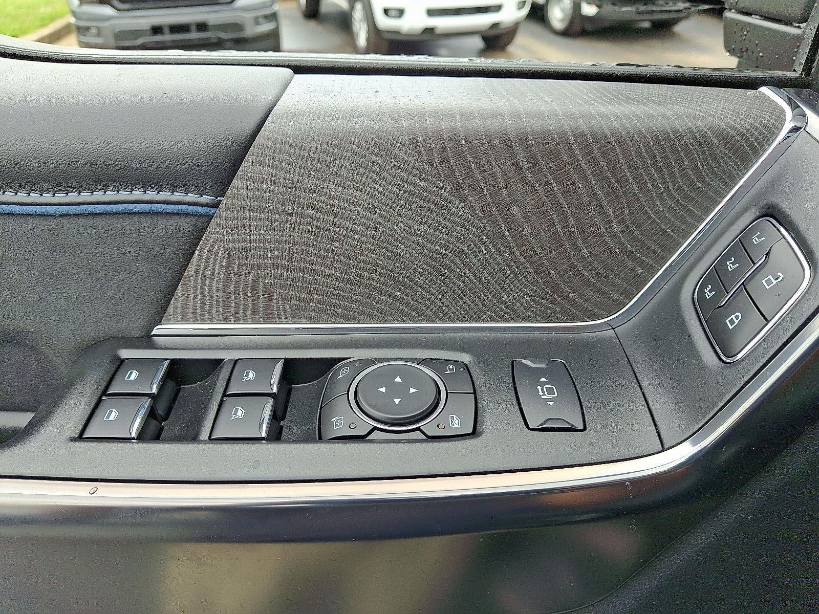 2025 Ford Super Duty F-350 Platinum