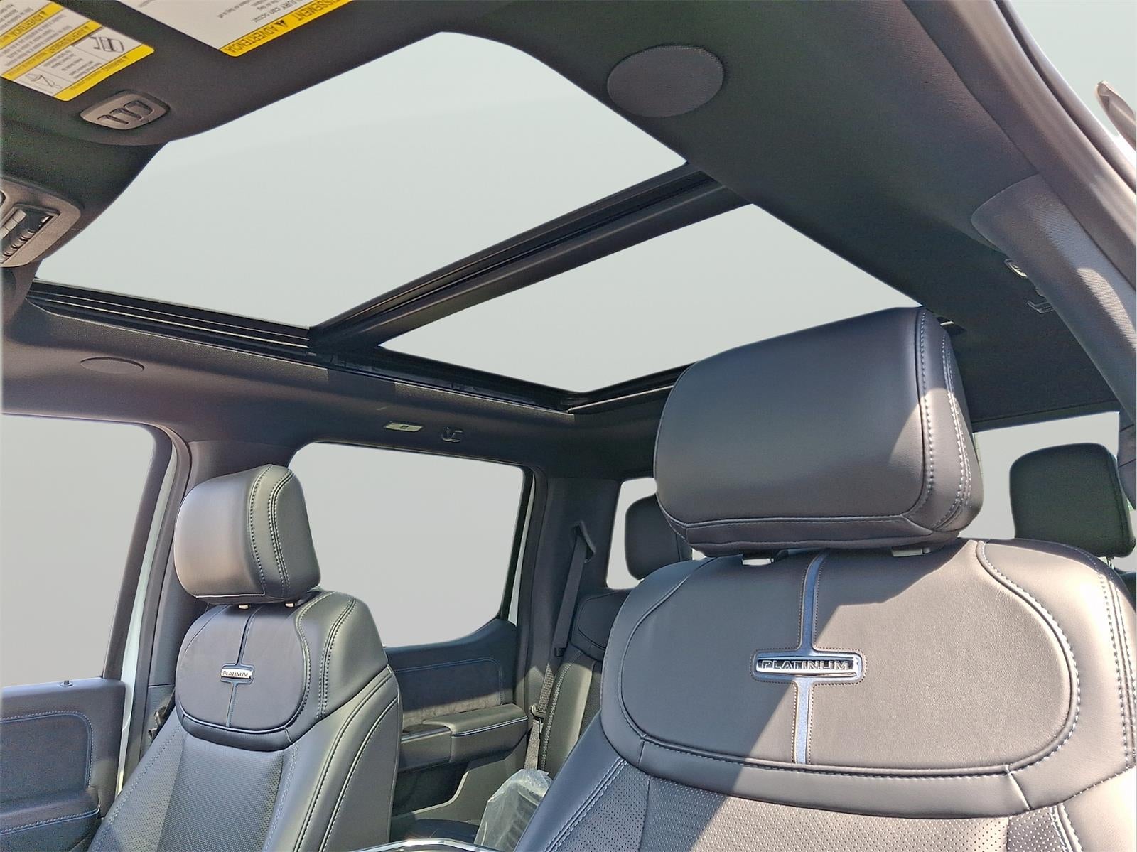 2025 Ford F-350 Super Duty Platinum - Photo 12