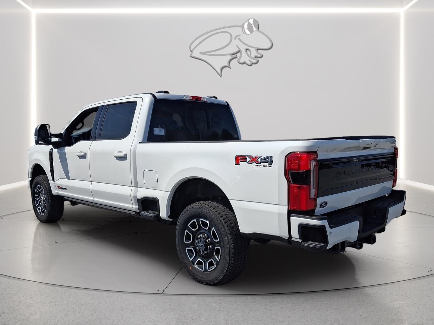 2025 Ford F-350 Super Duty Platinum - Photo 3