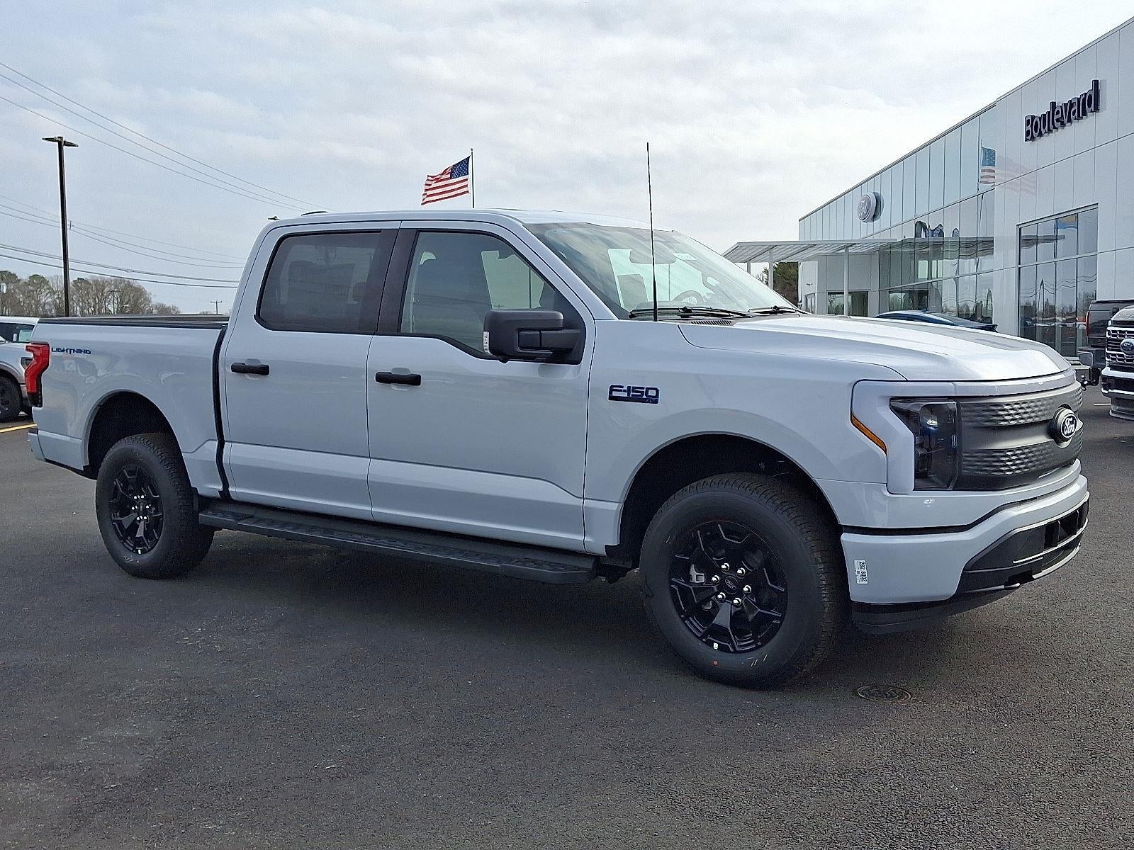 2025 Ford F-150 Lightning XLT