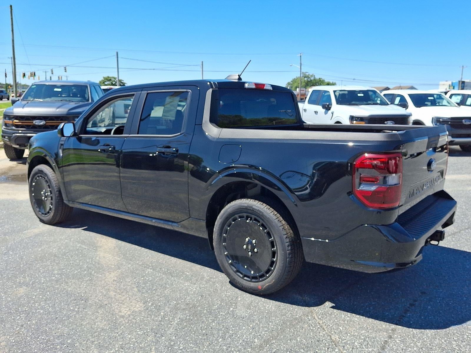 2025 Ford Maverick Lobo Standard