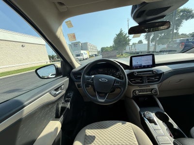 2020 Ford ESCAPE SE