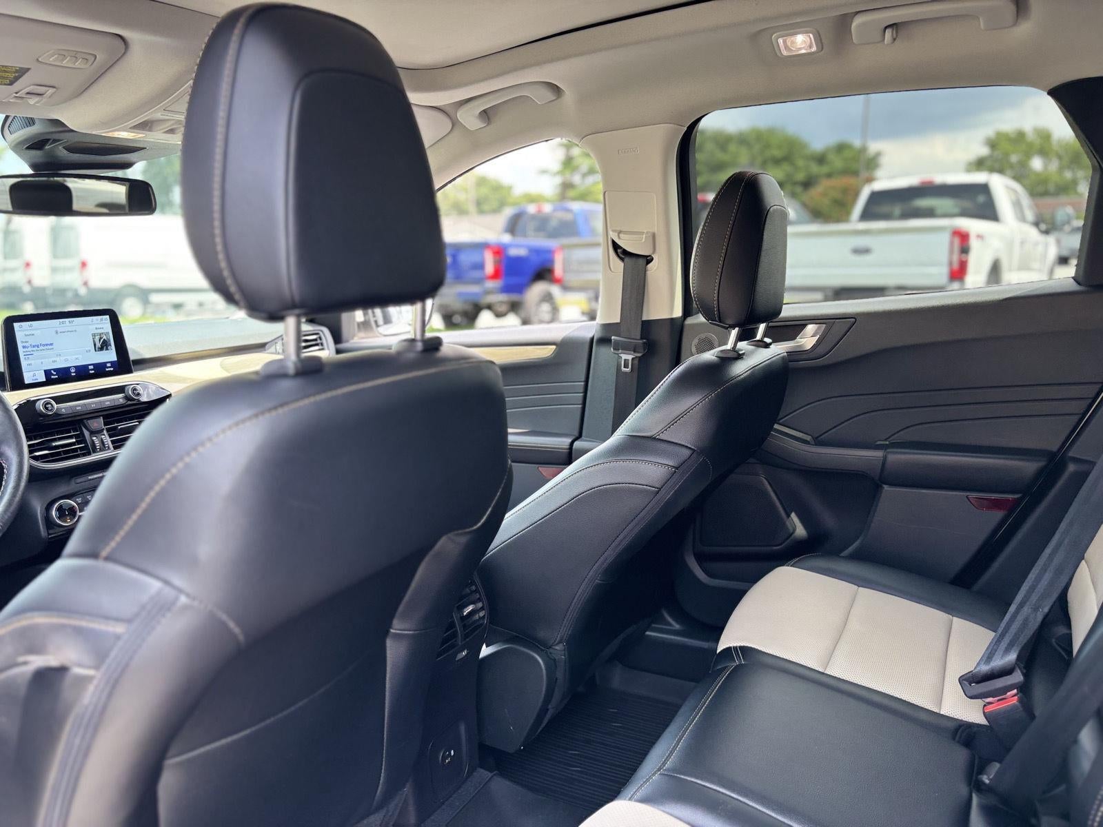 2022 Ford Escape Titanium