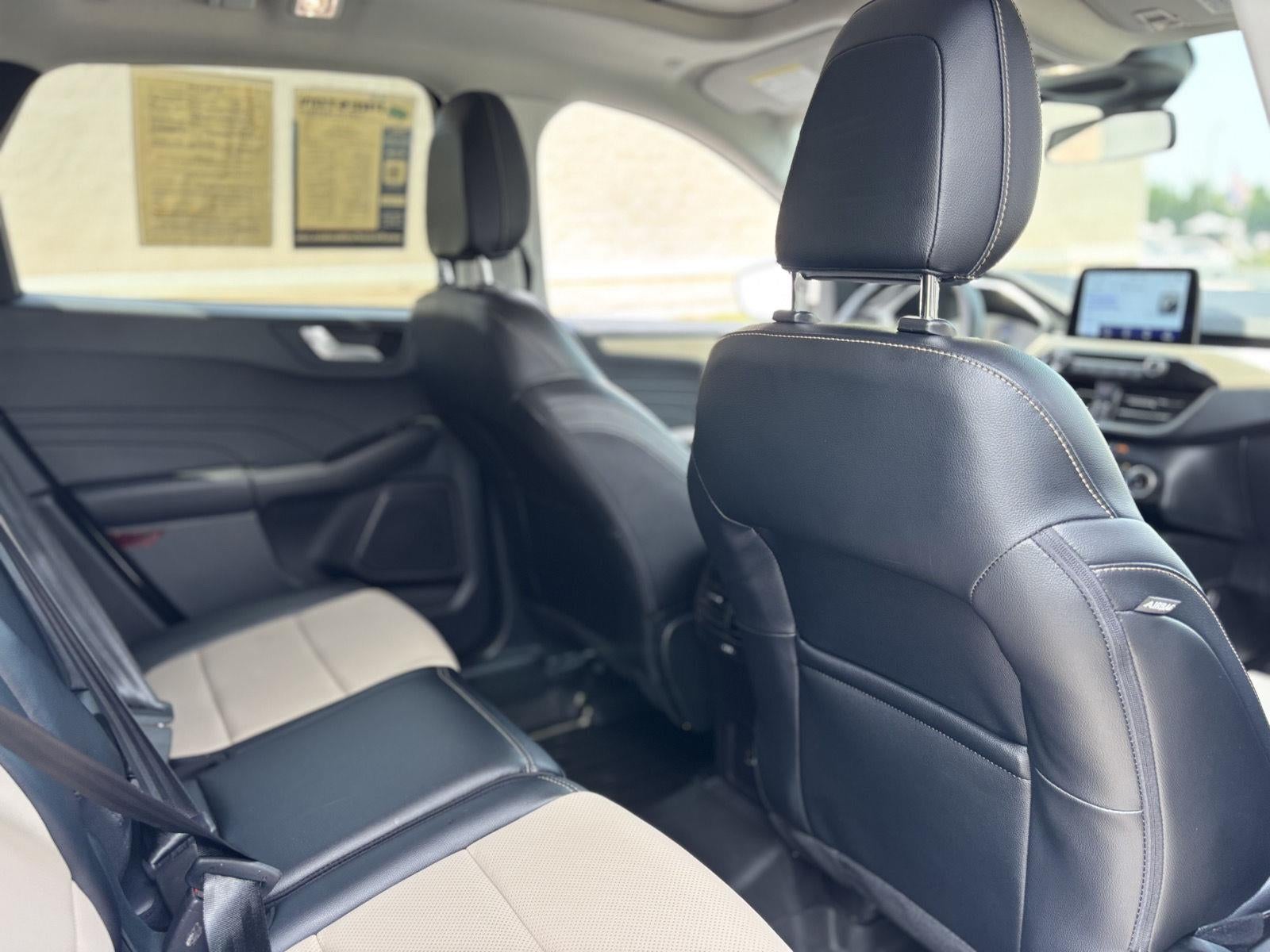 2022 Ford Escape Titanium
