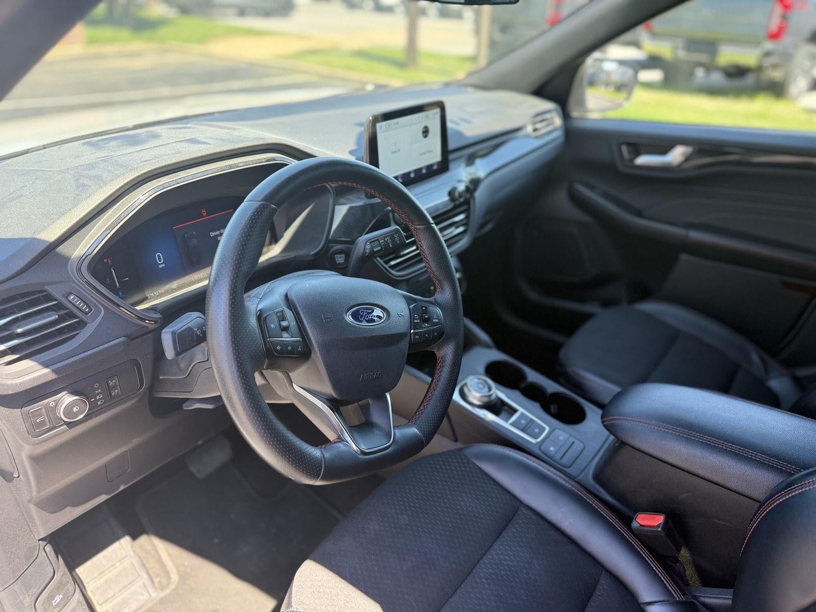 2025 Ford Escape ST-Line Select