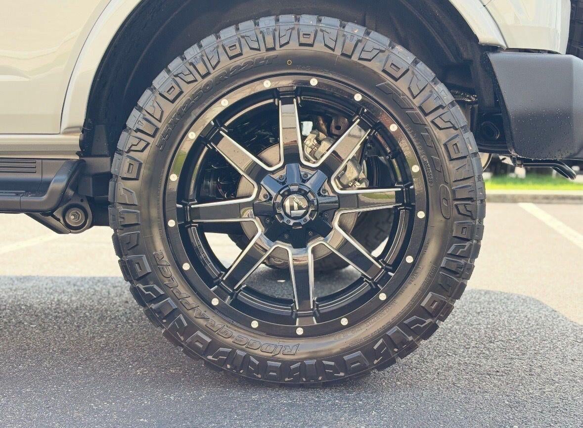 2026 Ford Bronco Outer Banks