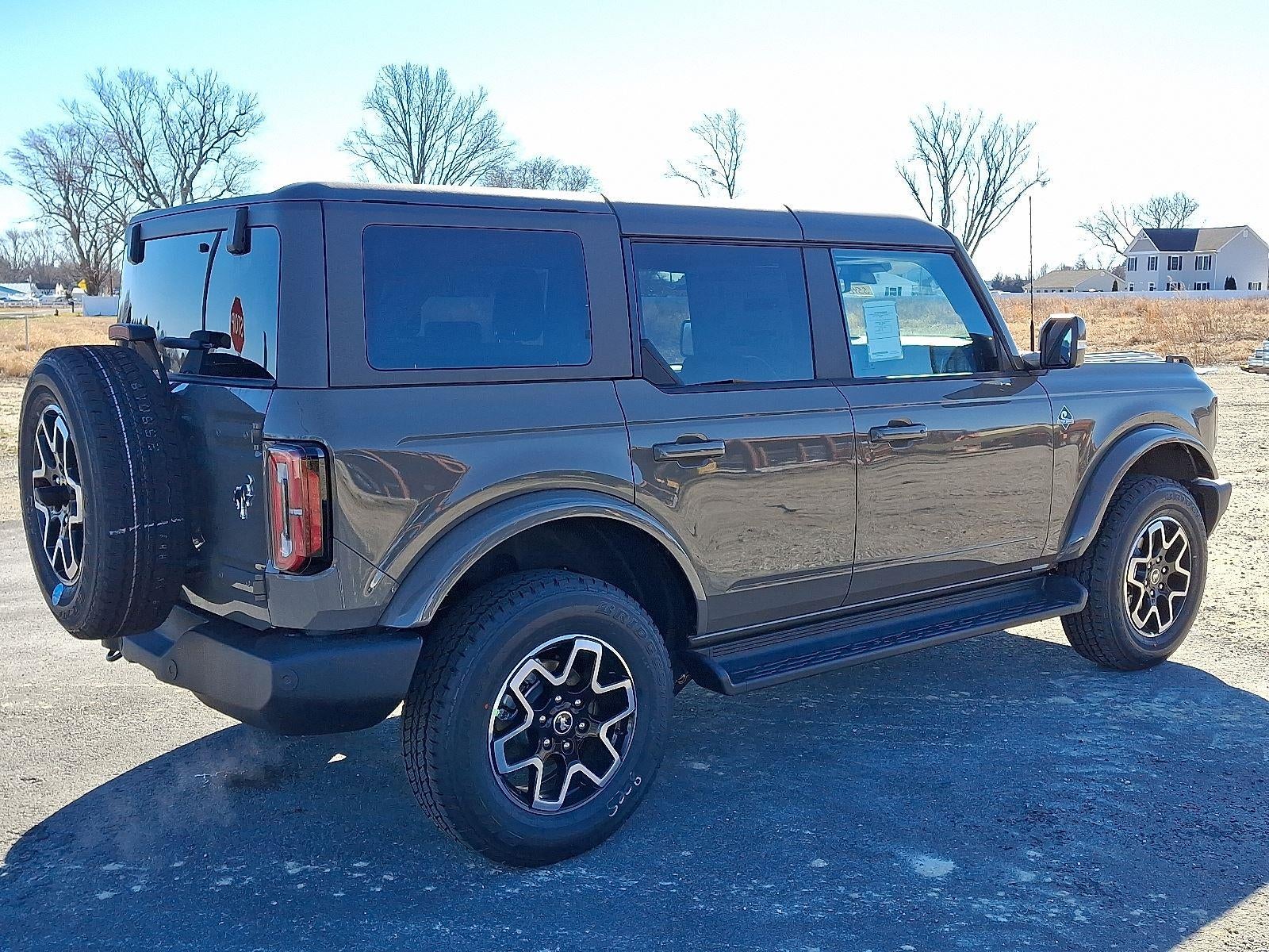 2025 Ford Bronco Outer Banks