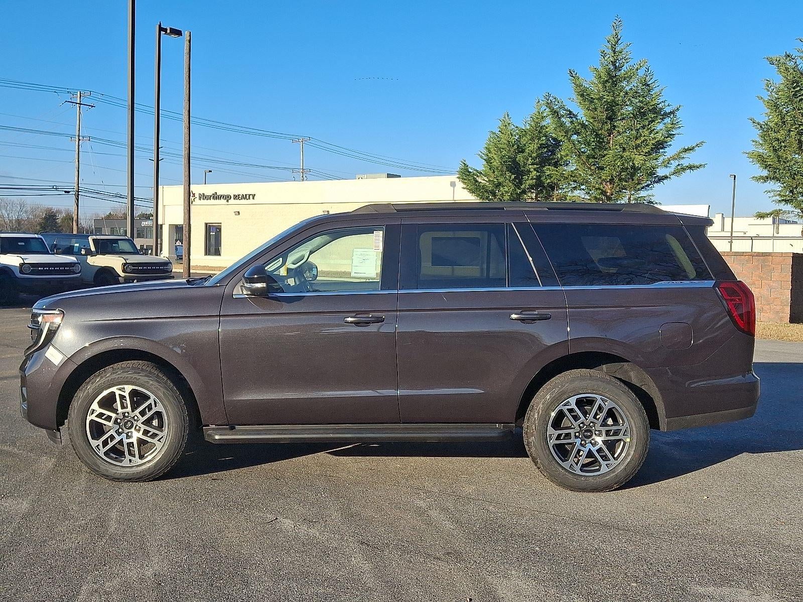 2025 Ford Expedition Active