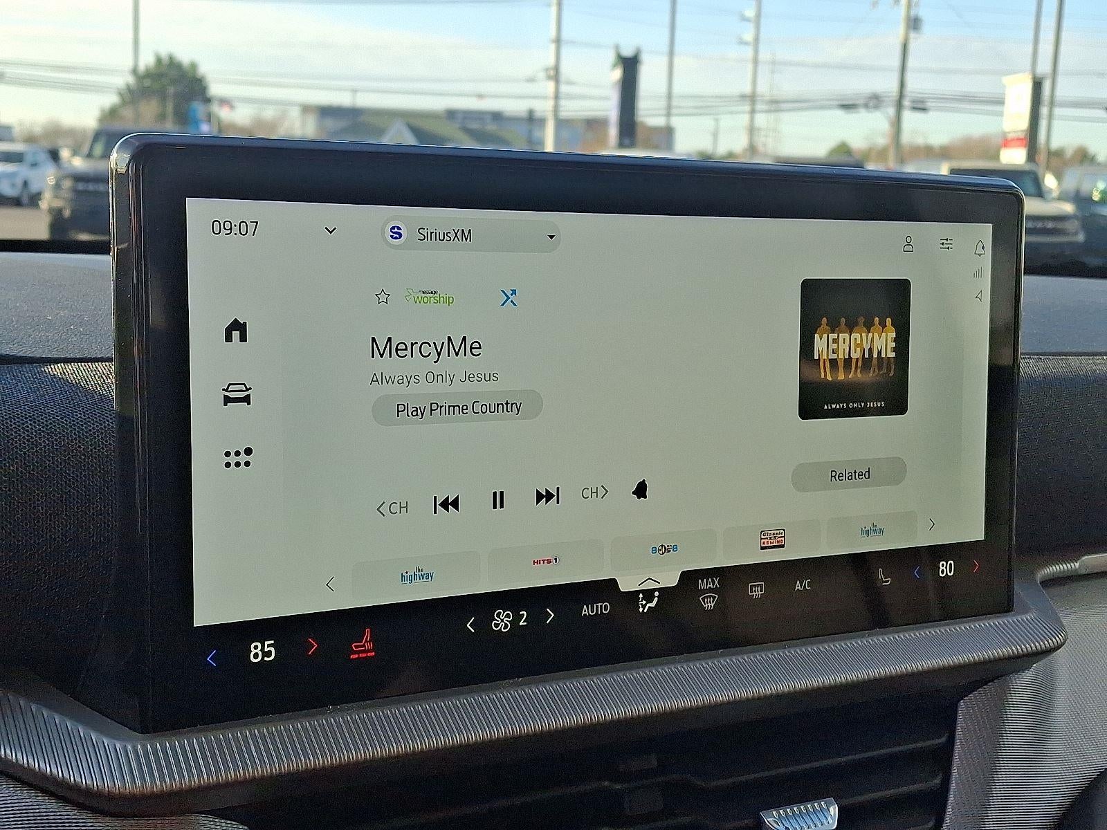 2026 Ford Explorer XLT