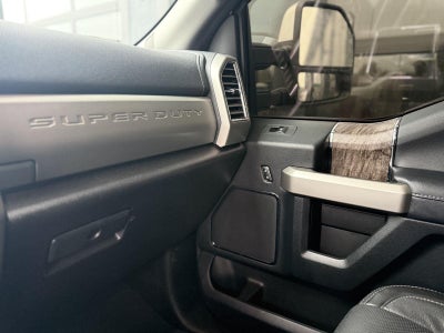 2017 Ford Super Duty F-250 SRW Lariat