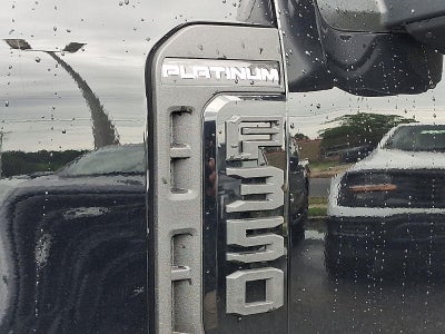 2025 Ford Super Duty F-350 Platinum