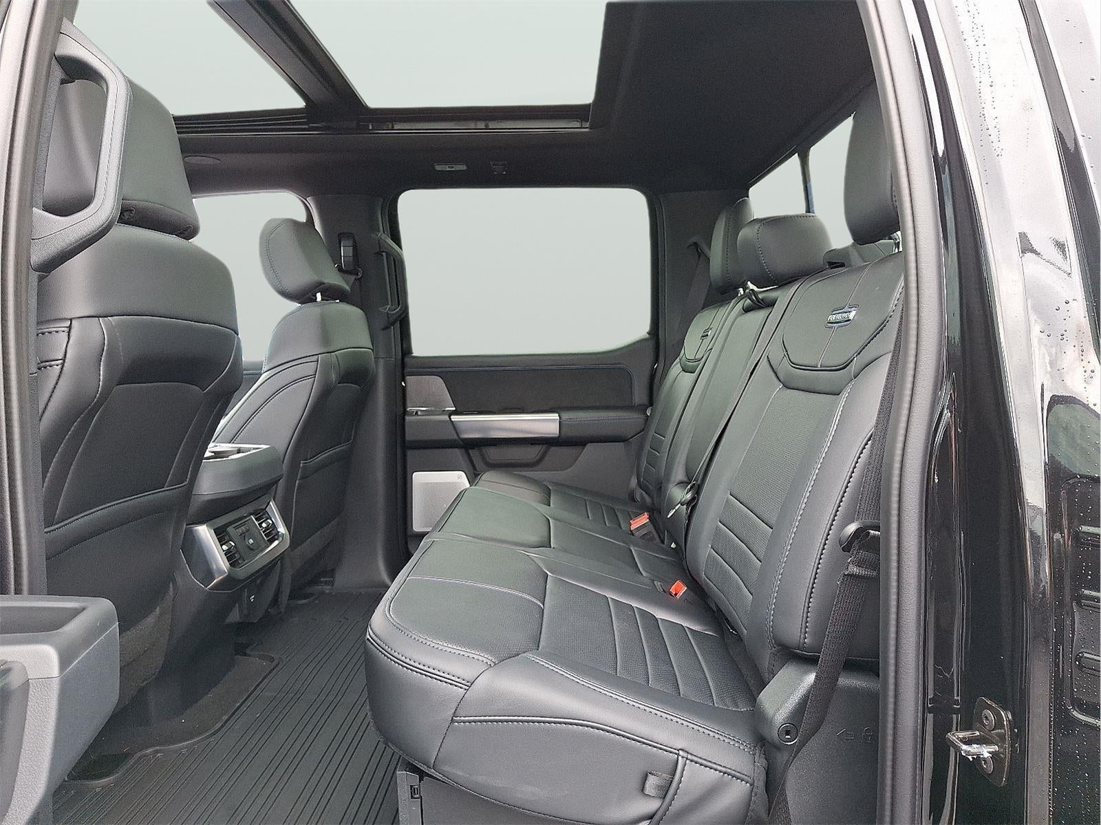 2025 Ford Super Duty F-350 Platinum