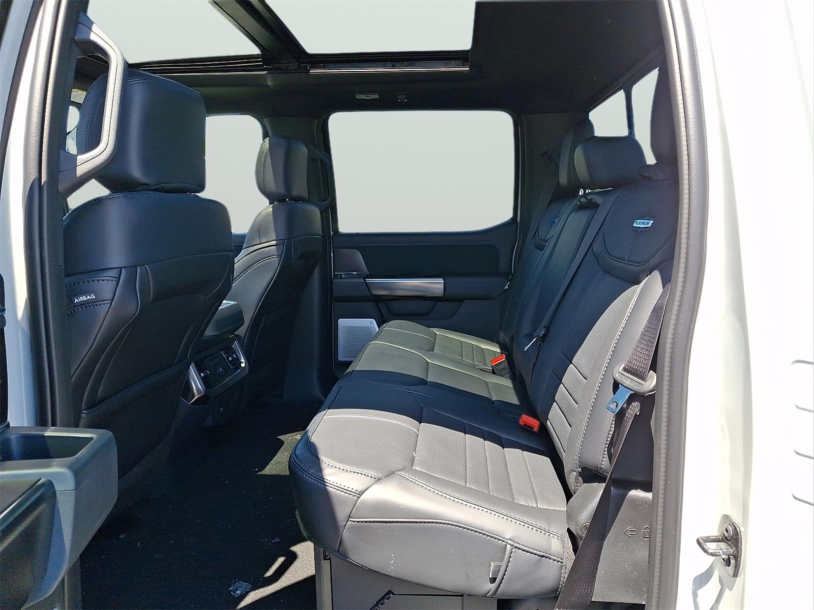 2026 Ford Super Duty F-350 Platinum