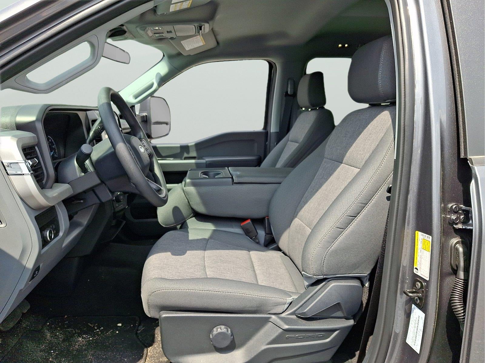 2026 Ford F-350 Super Duty XL - Photo 10
