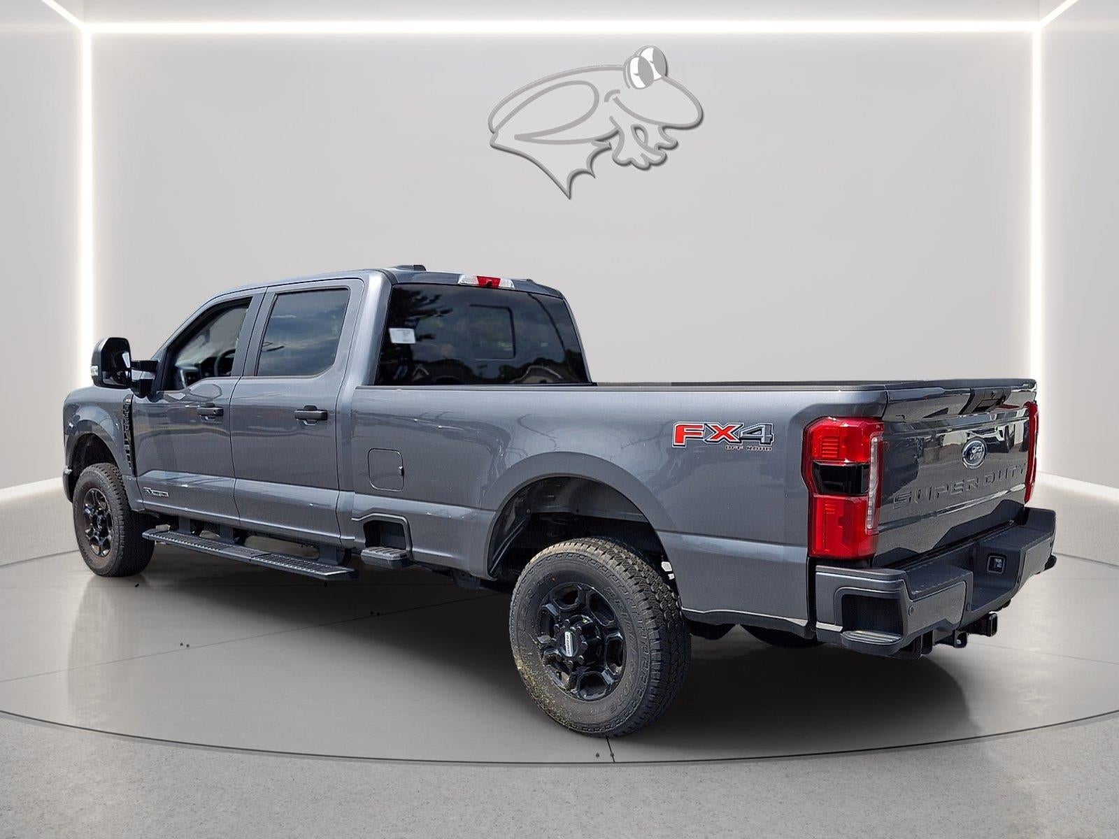 2026 Ford F-350 Super Duty XL - Photo 3
