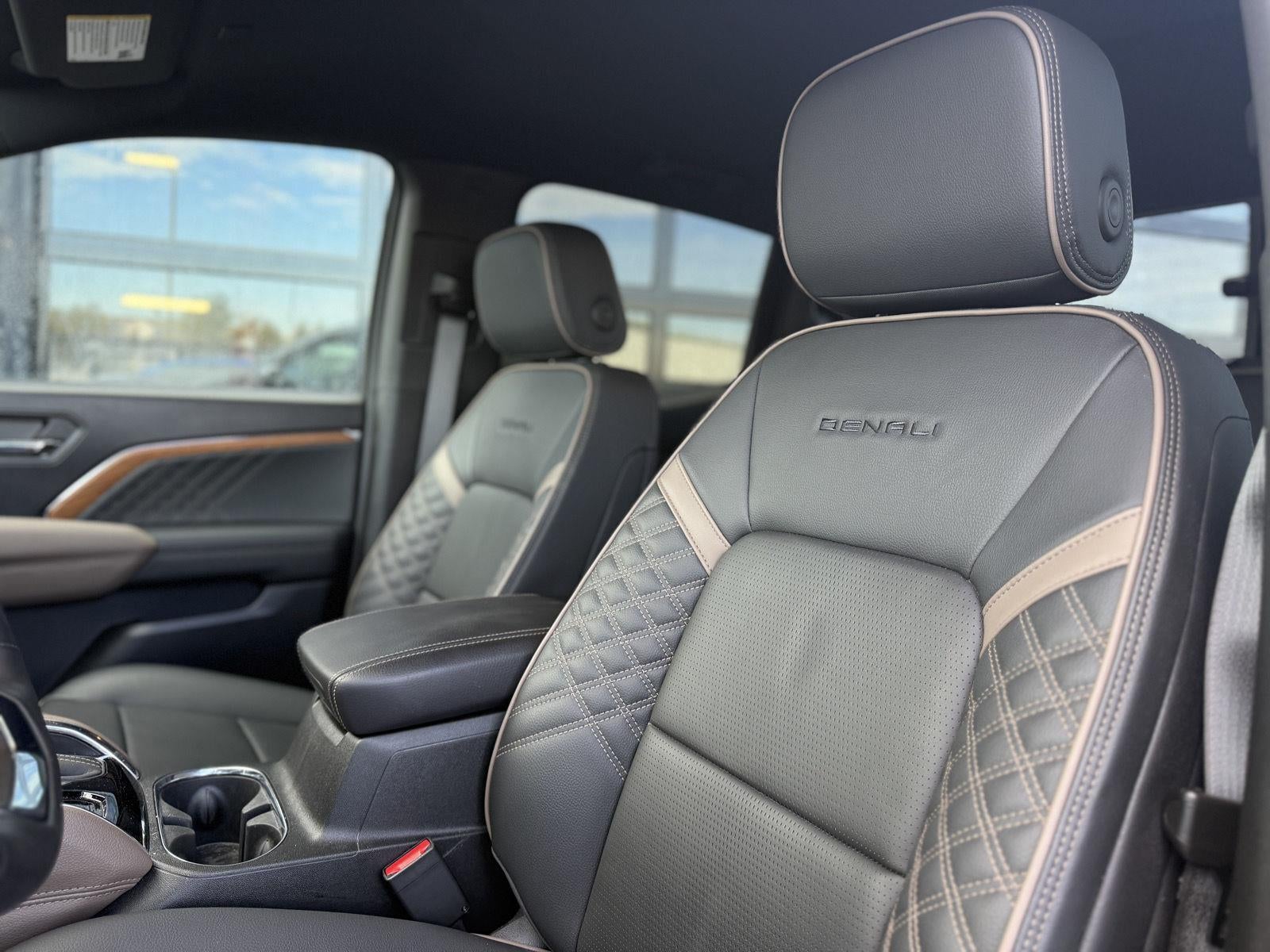 2024 GMC Canyon 4WD Denali