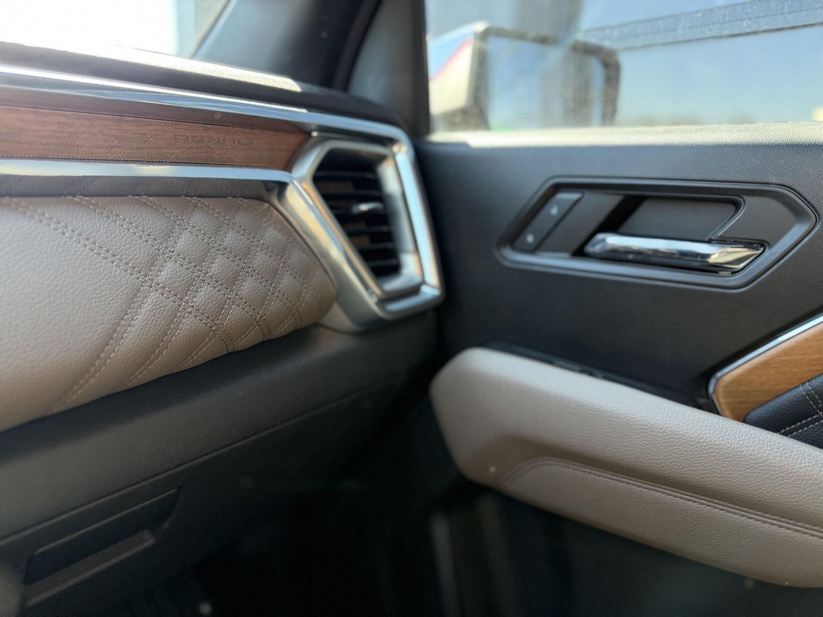 2023 GMC Canyon 4WD Denali