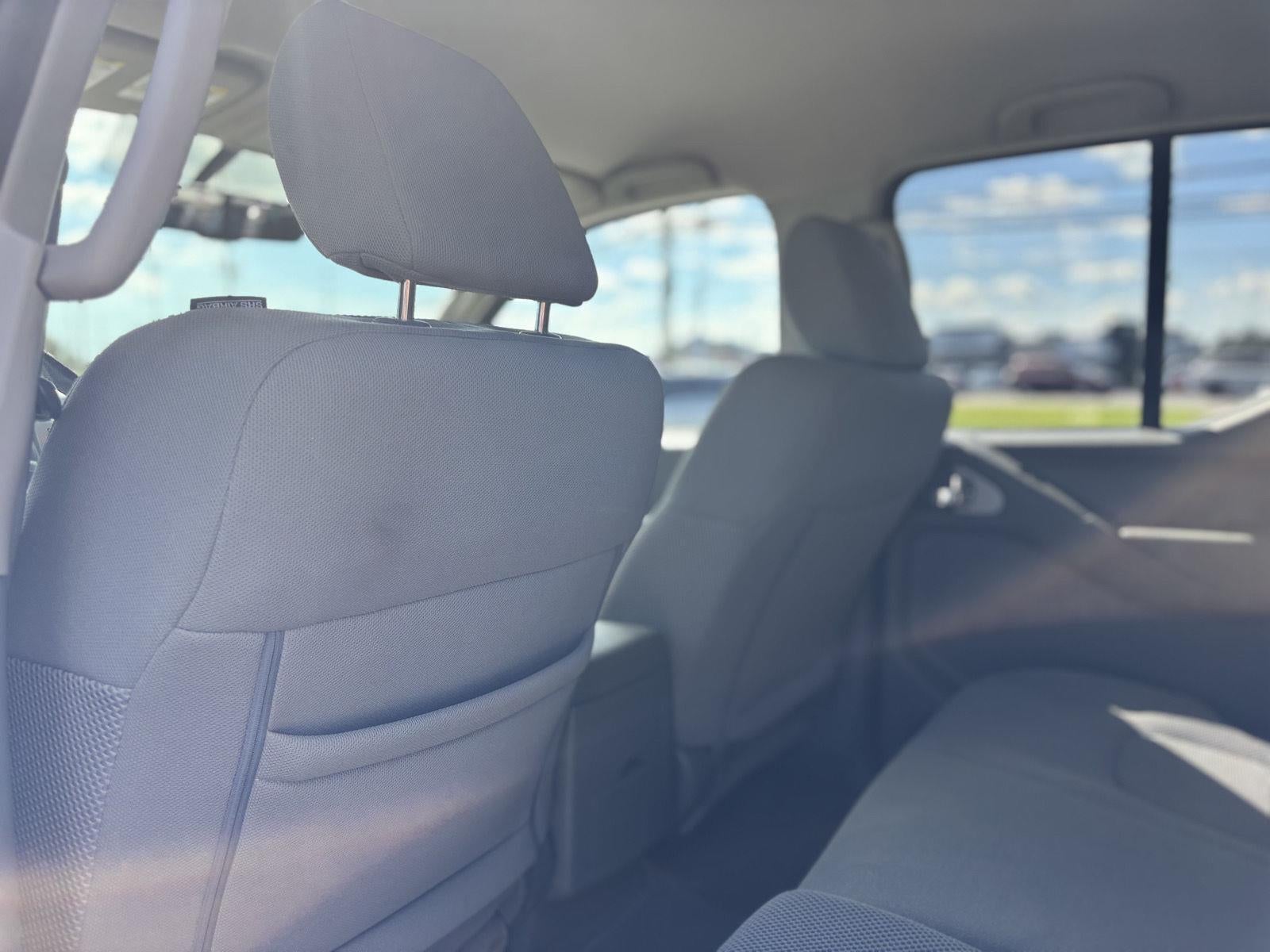 2019 Nissan FRONTIER Base
