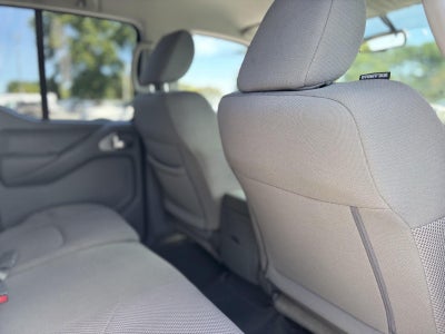 2019 Nissan FRONTIER Base