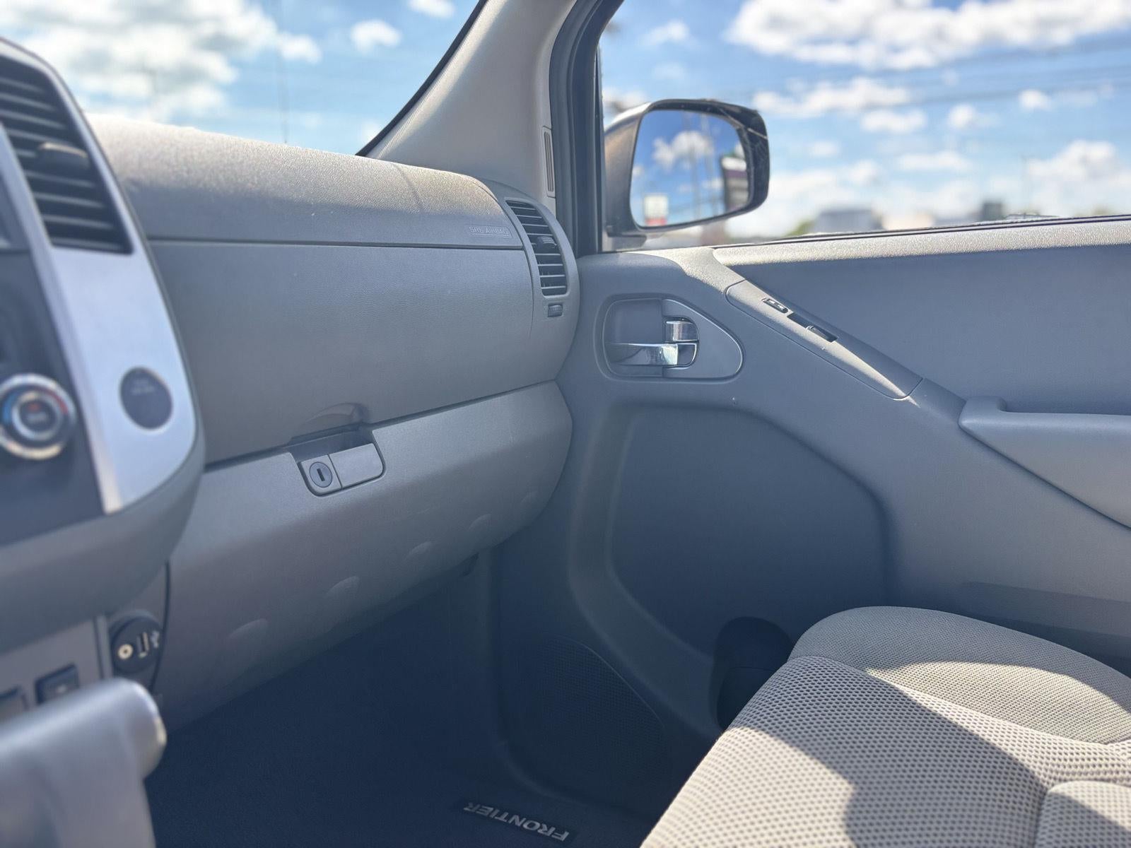 2019 Nissan FRONTIER Base