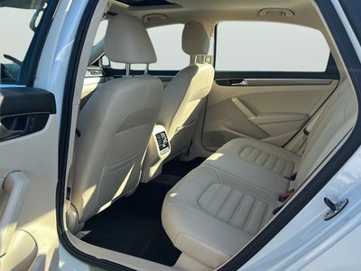 2017 Volkswagen Passat 1.8T SEL Premium