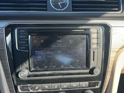 2017 Volkswagen Passat 1.8T SEL Premium