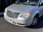2010 Chrysler Town & Country LX