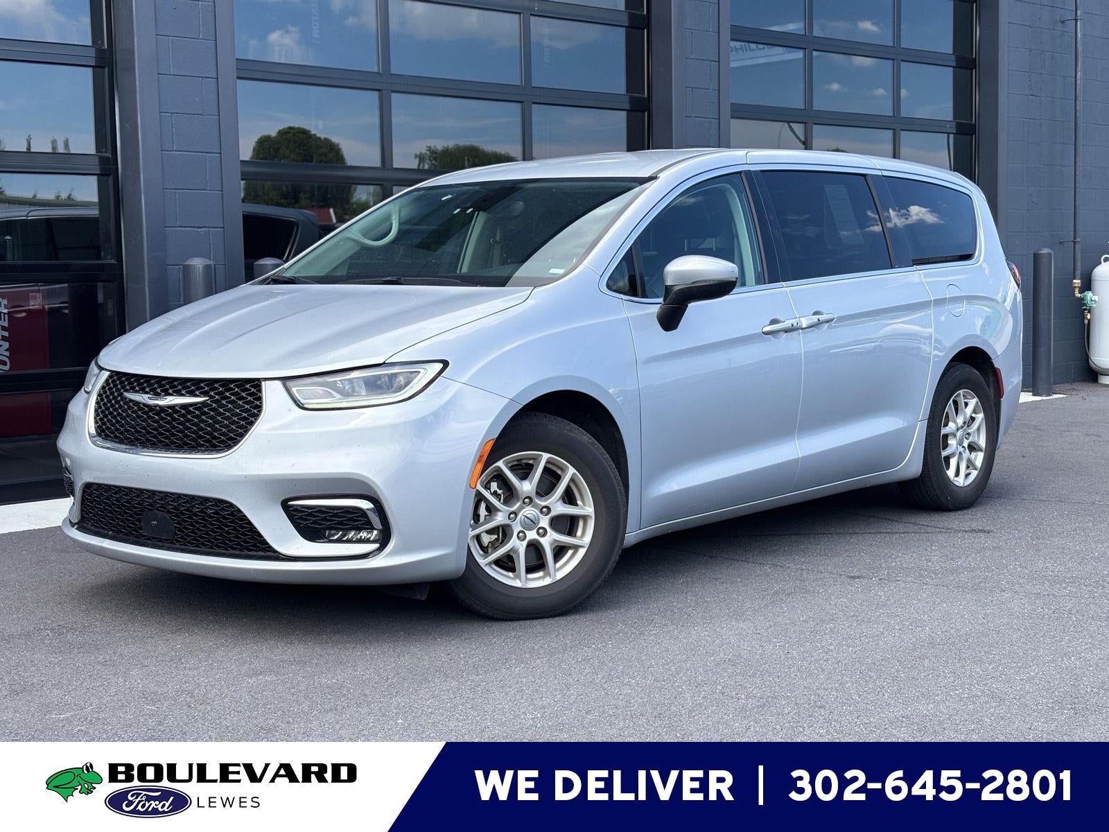 2023 Chrysler Pacifica Touring L