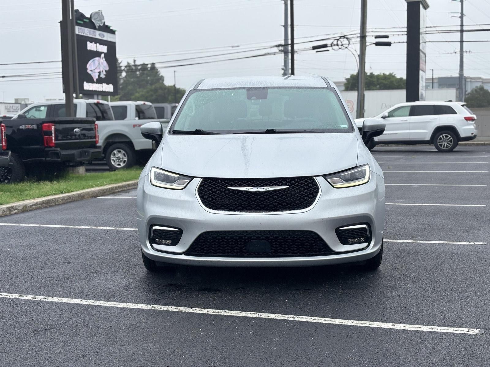 2023 Chrysler Pacifica Touring L