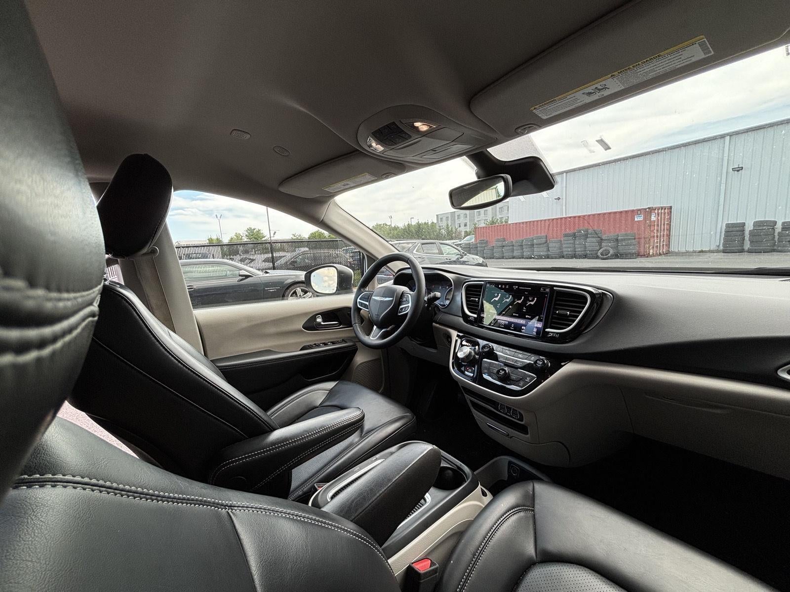2023 Chrysler Pacifica Touring L