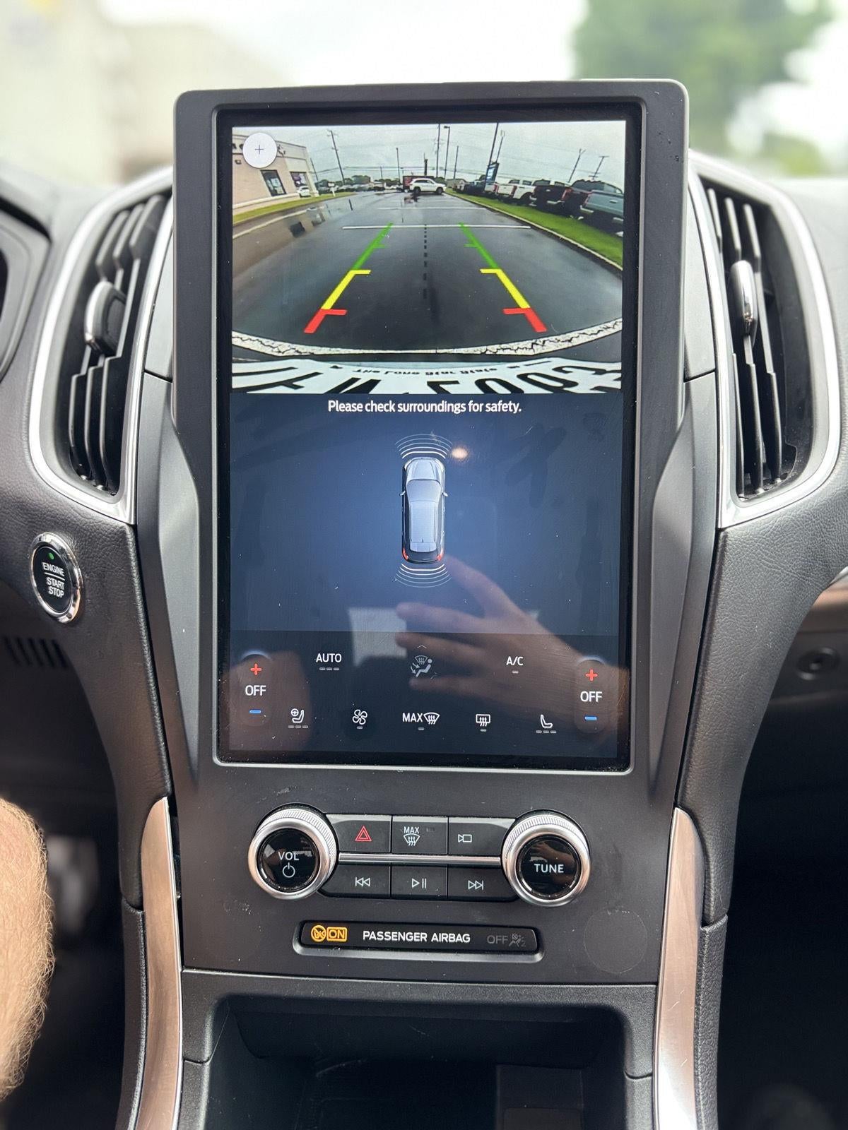 2024 Ford Edge Titanium