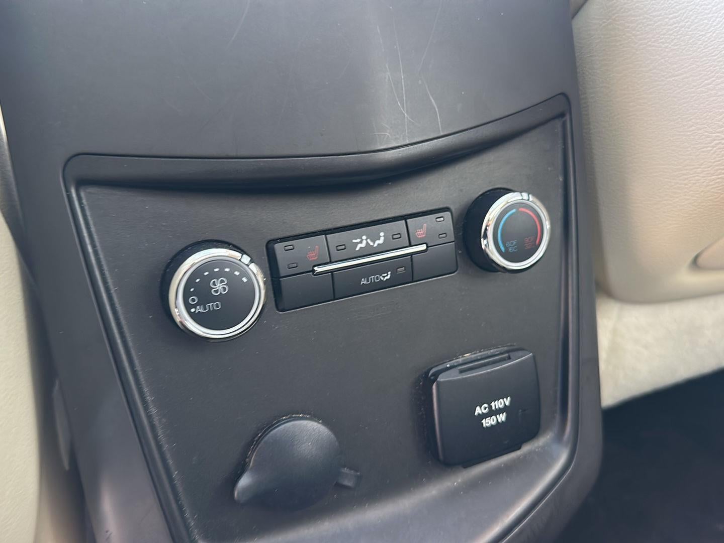 2019 Lincoln MKT Reserve