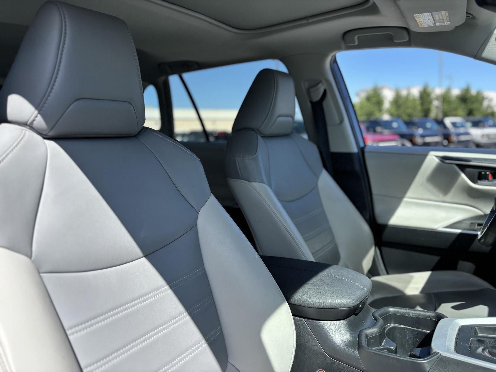 2020 Toyota RAV4 XLE Premium