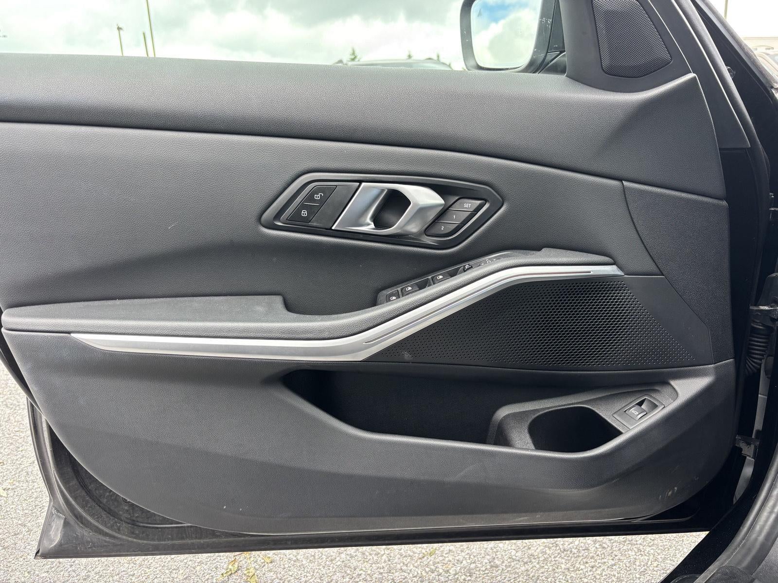 2025 BMW 3 Series 330i xDrive