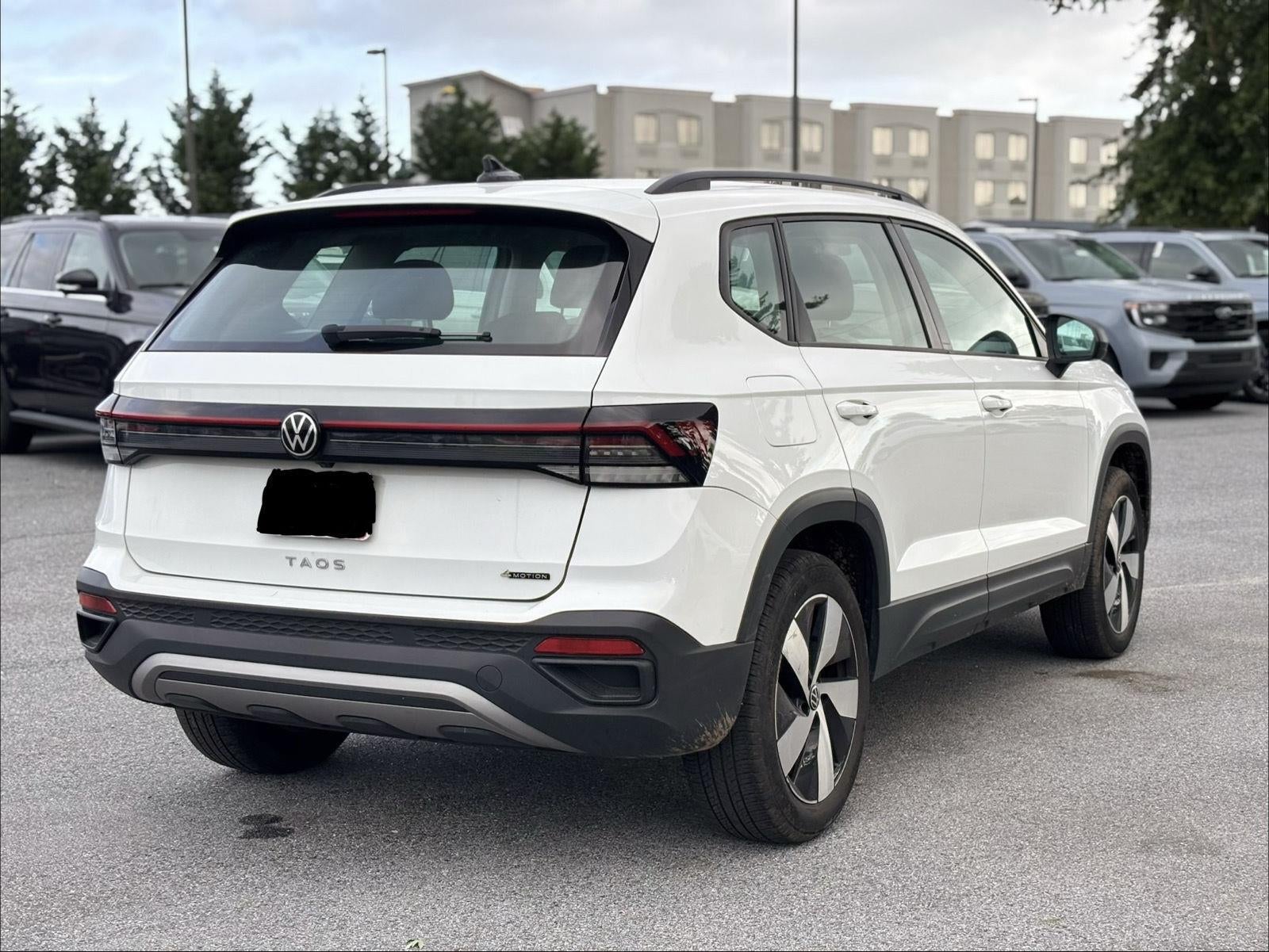 2025 Volkswagen Taos S