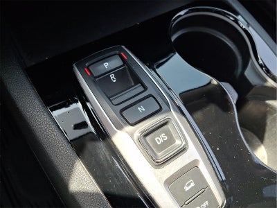 2022 Honda Pilot Touring w/Rear Captain's Chairs