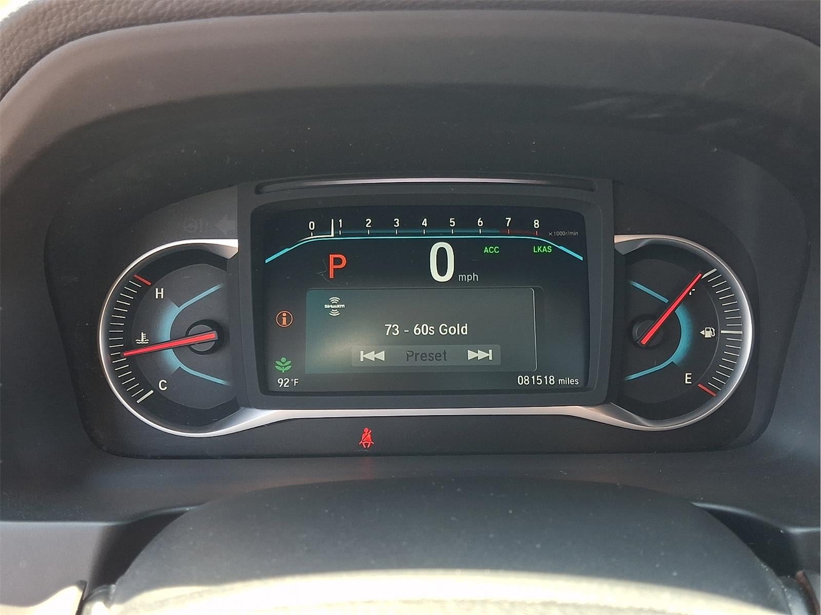 2022 Honda Pilot Touring w/Rear Captain's Chairs