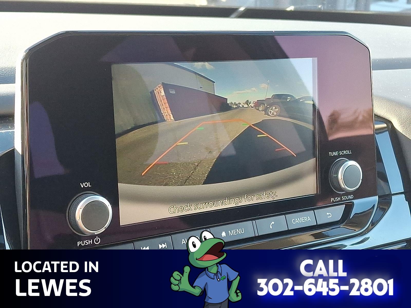 2025 Nissan Pathfinder SV