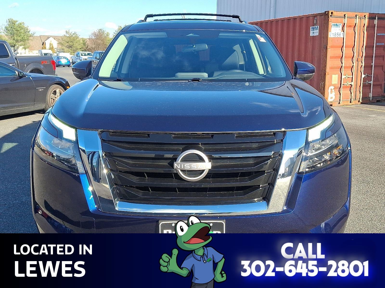 2025 Nissan Pathfinder SV