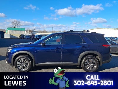 2025 Nissan Pathfinder SV