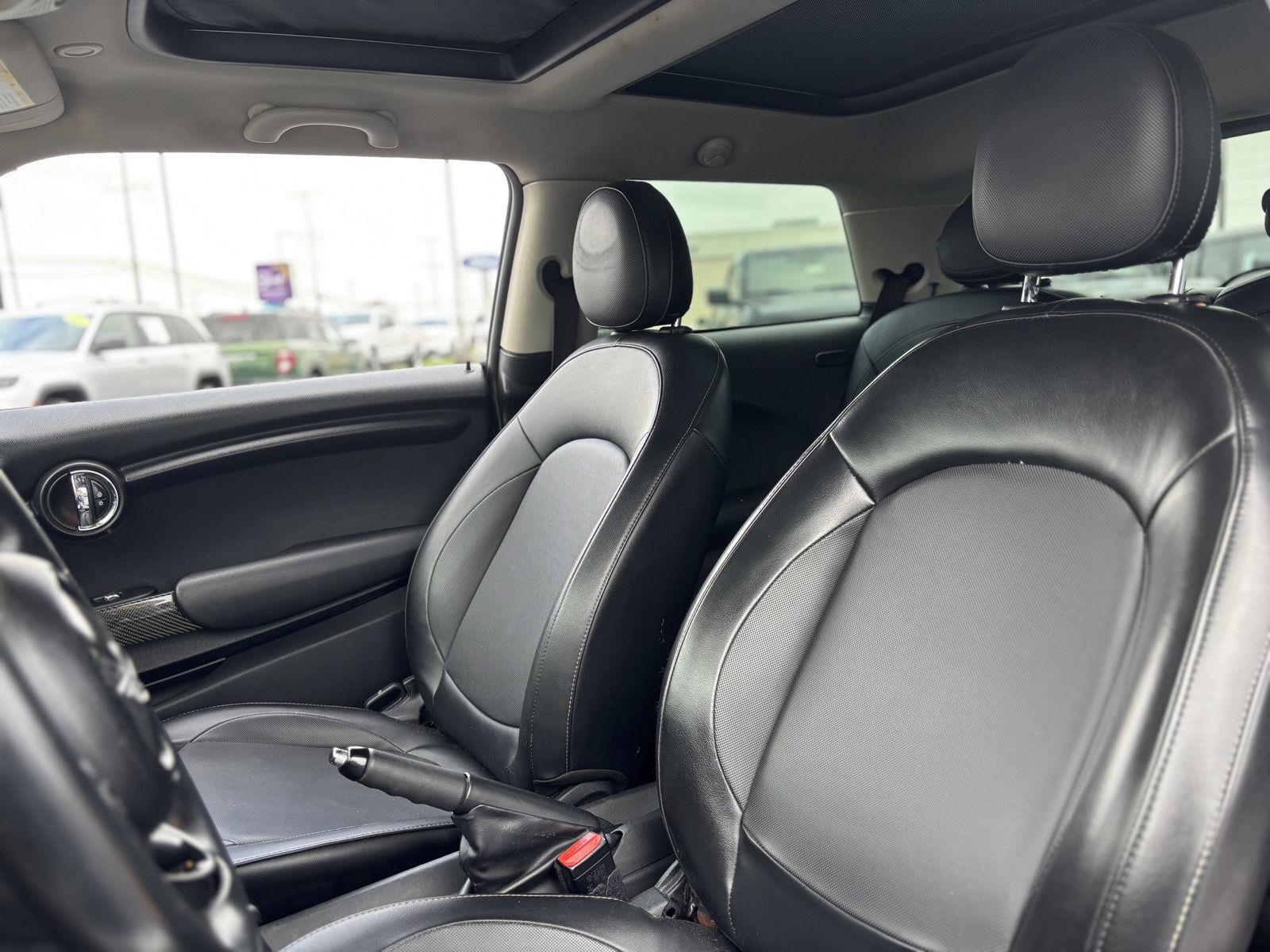2016 MINI Cooper Hardtop 2dr HB